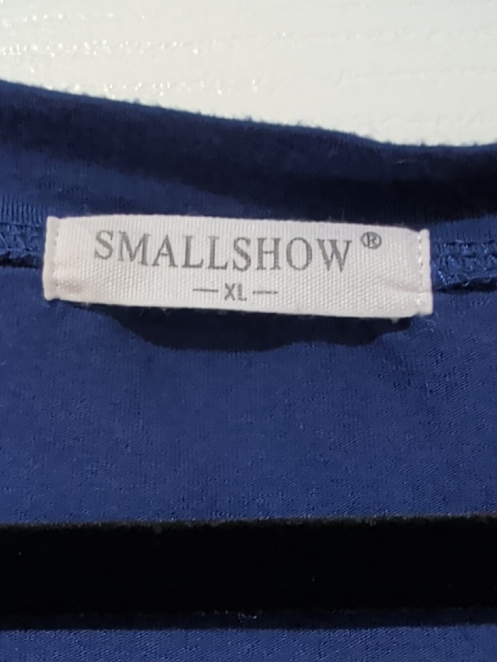 Maternity V-Neck Navy Ruched Side Top - Picture 4 of 5
